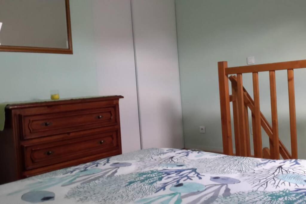 Agreable Logement Dans Petit Village Sud-Essonne Champcueil Bagian luar foto